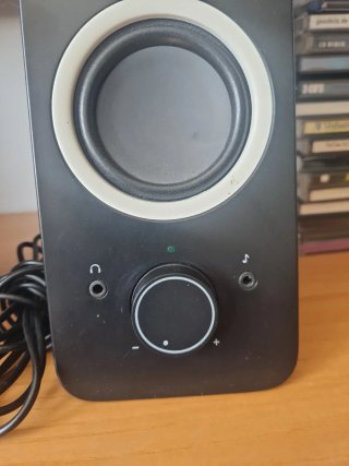 Altavoces Logitech Negro y Blanco