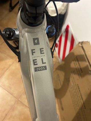 Bicicleta eléctrica Rockrider Feel 700S