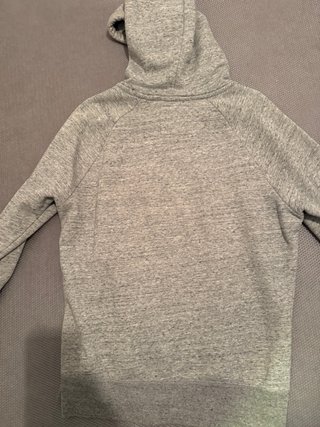 Chaqueta Hollister Gris con Logo
