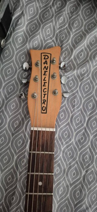 Guitarra Danelectro Danoblaster Negra