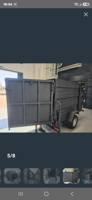 Alquiler remolque cerrado para motos o mudanzas.