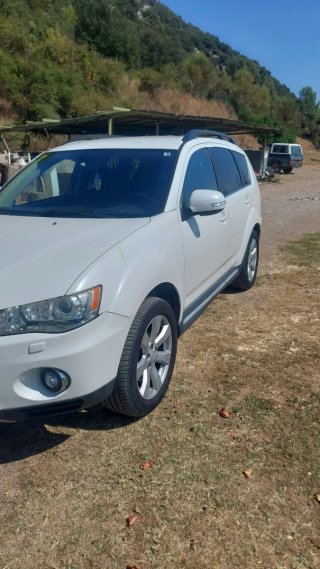 Mitsubishi Outlander 2011