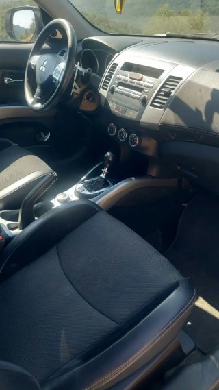 Mitsubishi Outlander 2011