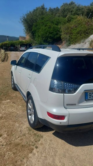 Mitsubishi Outlander 2011
