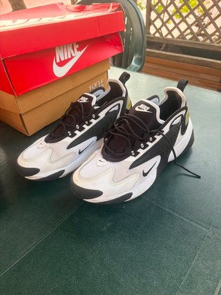 Nike Zoom 2K Talla 40.5 Negro/Blanco