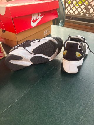 Nike Zoom 2K Talla 40.5 Negro/Blanco