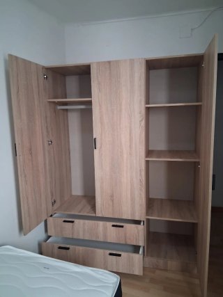 Canapé madera y armario