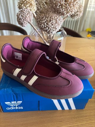 Adidas Samba Jane burdeos Blanco. Talla 39 1/3