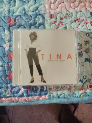 CD Madonna Music, Eddy Grant y Tina Turner.