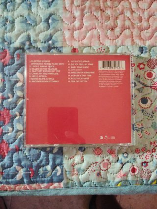 CD Madonna Music, Eddy Grant y Tina Turner.