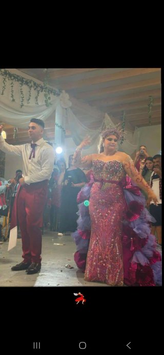 Vestido de Novia Rosa y Morado