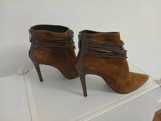 Botines de tacón marrones