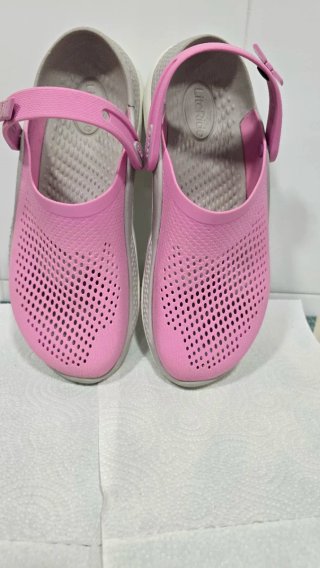 Zapatillas Crocs rosas