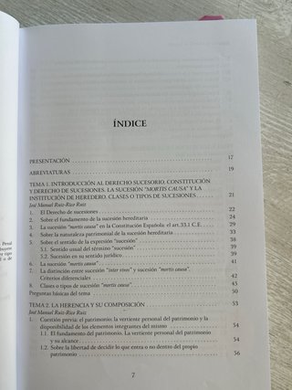 Manual de Derecho de sucesiones. Con materiales...