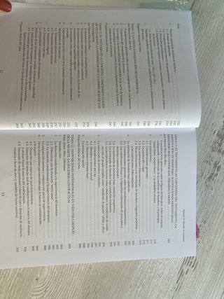 Manual de Derecho de sucesiones. Con materiales...