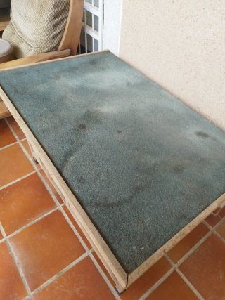 Caseta para perro de madera y plástico