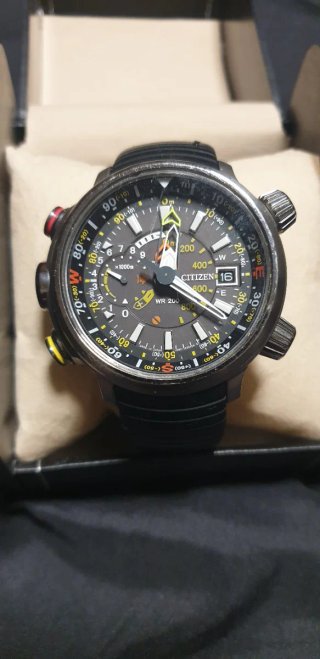 Reloj Citizen Eco-Drive Cronógrafo WR200