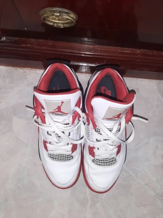 Jordan 4 Fire Red talla 44 originales
