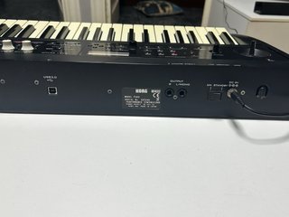 Teclado de escenario Korg PS60.