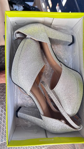 Zapatos de fiesta con brillos