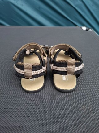 Sandalias Mustang barefoot número 32