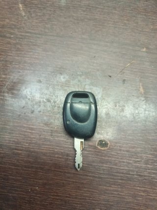 Calculador UCH y llave Clio 2