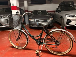 2 bicicletas de paseo y 1 de niño