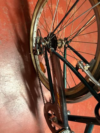 2 bicicletas de paseo y 1 de niño