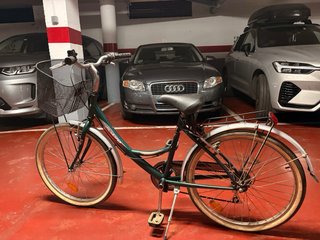 2 bicicletas de paseo y 1 de niño