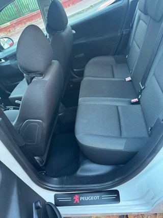 Peugeot 207 2011