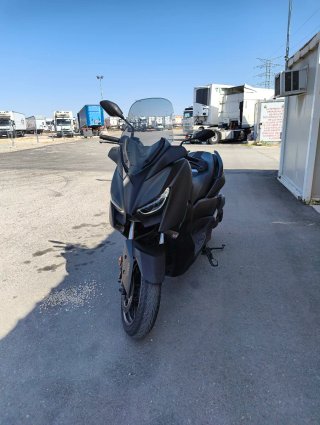 Yamaha Xmax 2022 Negra 6900km