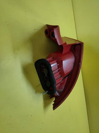 PILOTO TRASERO IZQUIERDO SEAT LEON II