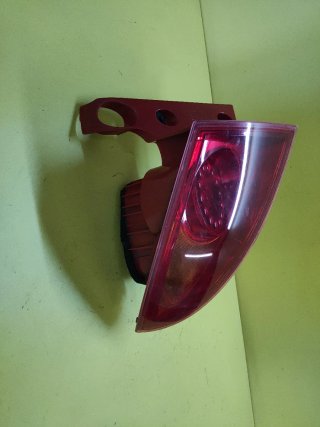 PILOTO TRASERO IZQUIERDO SEAT LEON II