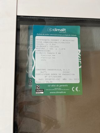 Puerta ventana corredera con persiana