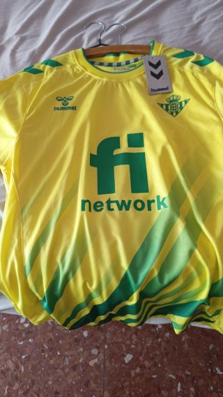 Camiseta Betis Hummel Talla L y S
