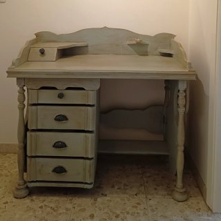 Escritorio de madera vintage