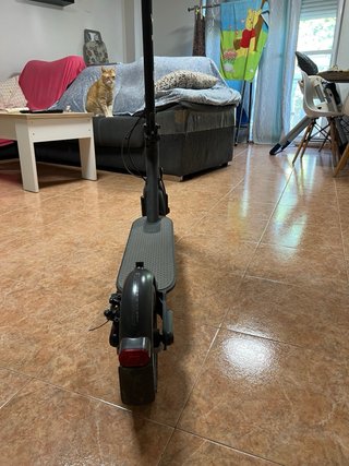 Patinete Eléctrico Xiaomi Mi Scooter Essential