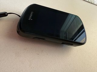 Garmin Edge 530. Incluye caja y soporte.