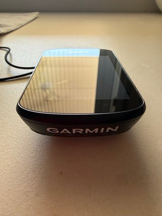 Garmin Edge 530. Incluye caja y soporte.