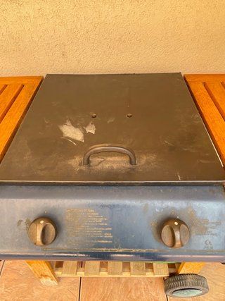 Barbacoa de gas con plancha y piedra