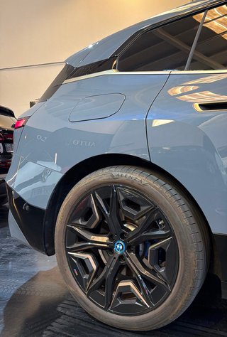 BMW iX 2023