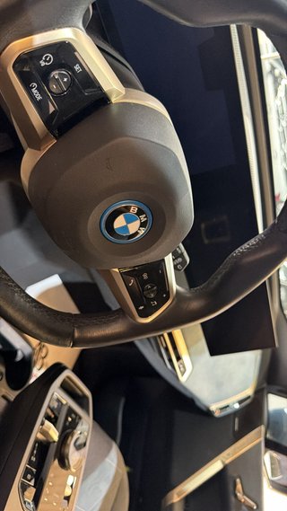 BMW iX 2023