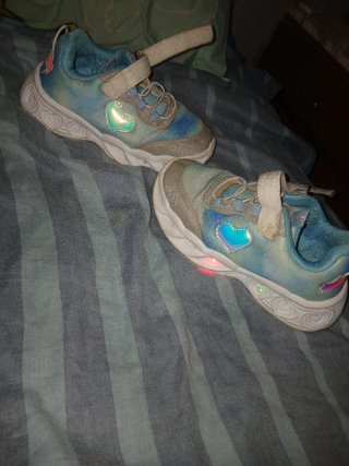 Zapatillas Niña Corazón y Luces