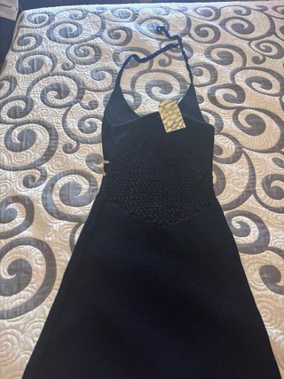 Vestido negro corto con estrellas