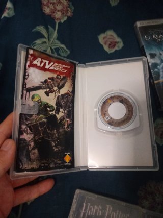 LOTE VIDEOJUEGOS/CAJAS VACIAS Y UMD PARA PSP