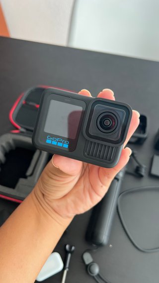 GoPro Hero 13 con Accesorios