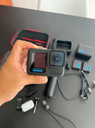 GoPro Hero 13 con Accesorios