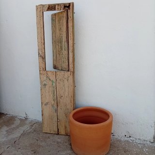 Puerta madera antigua de gallinero 155x46cm