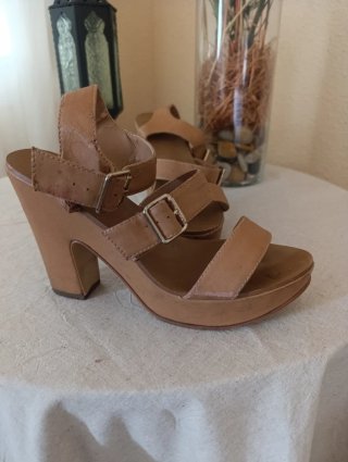 Sandalias Pull&Bear Beige/Marrón Talla 38