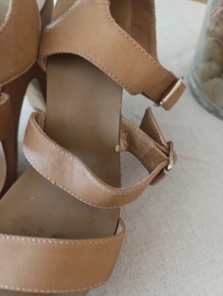 Sandalias Pull&Bear Beige/Marrón Talla 38